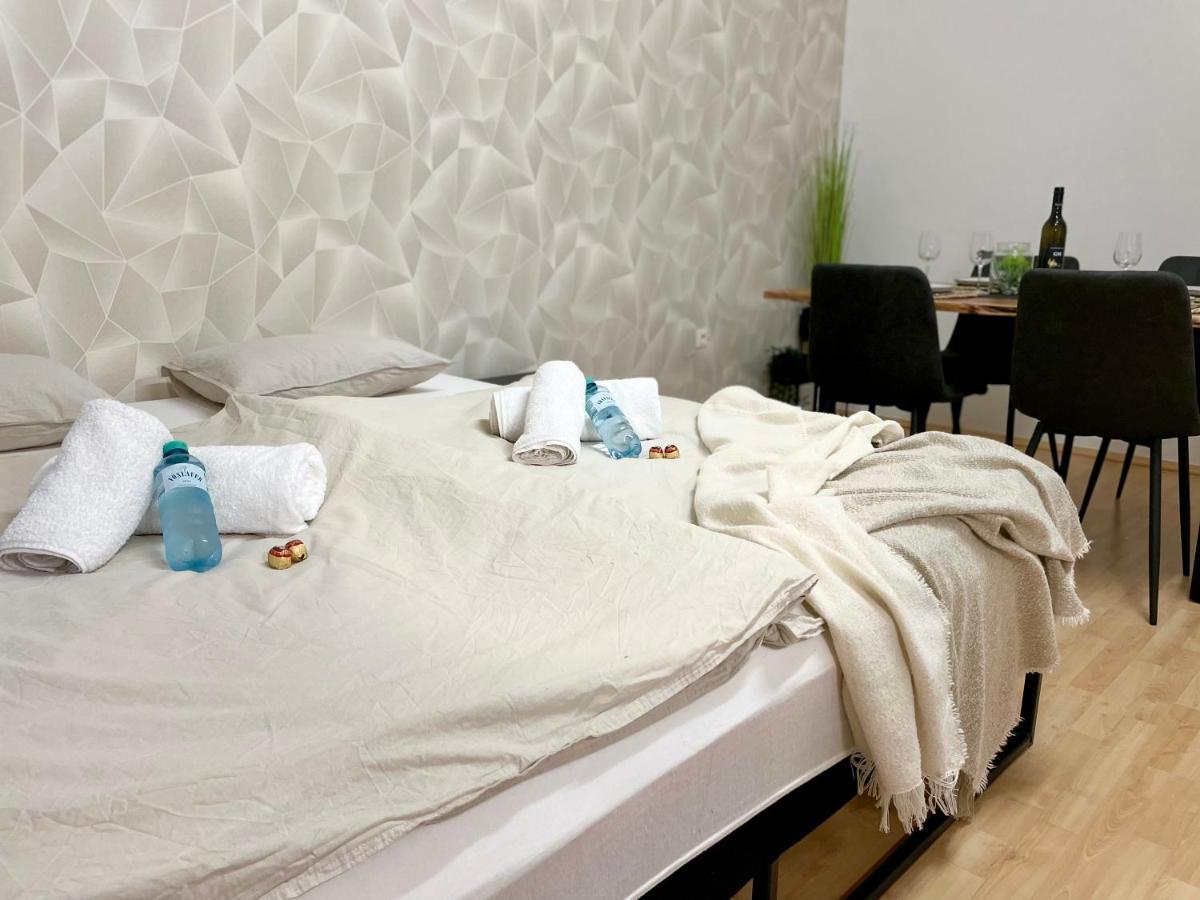 Central Comfy Apartment - Self Check-In Graz Luaran gambar