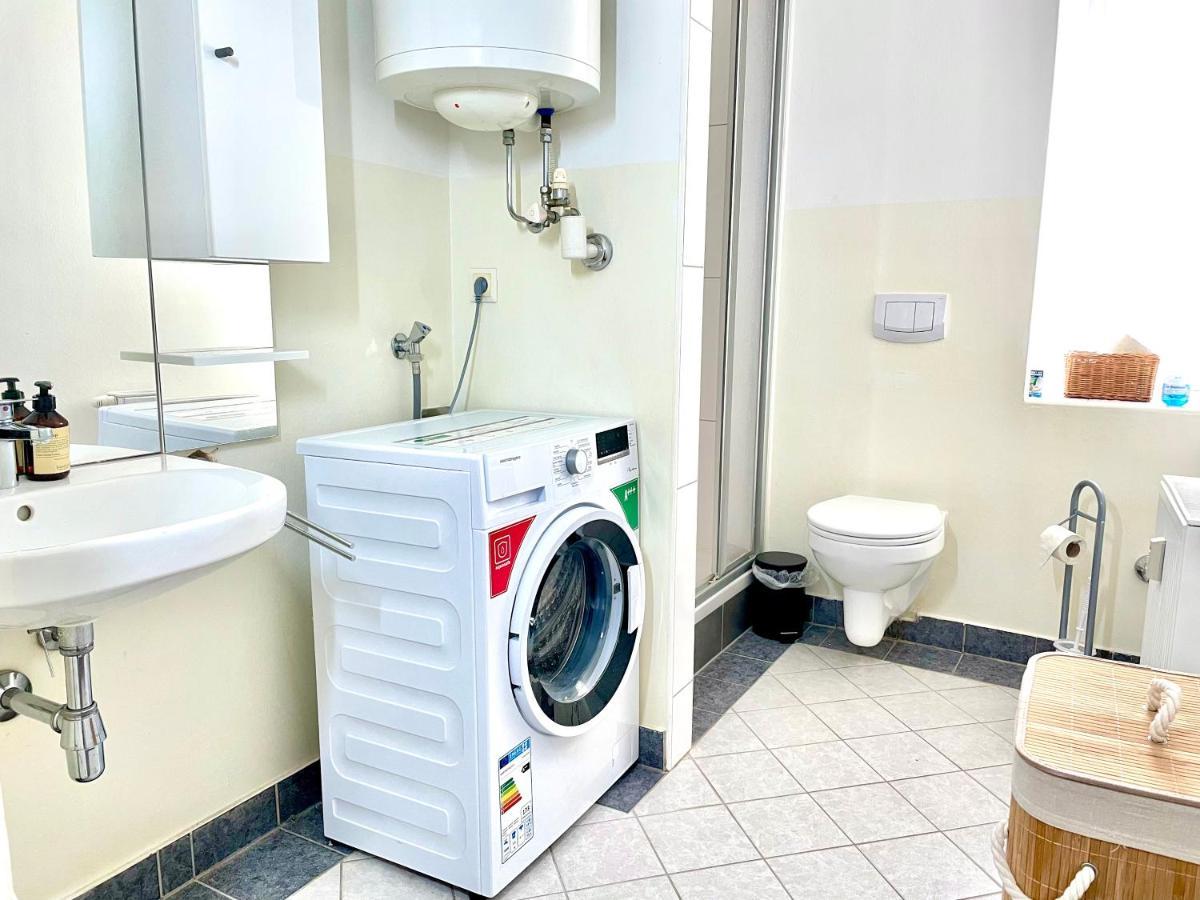 Central Comfy Apartment - Self Check-In Graz Luaran gambar
