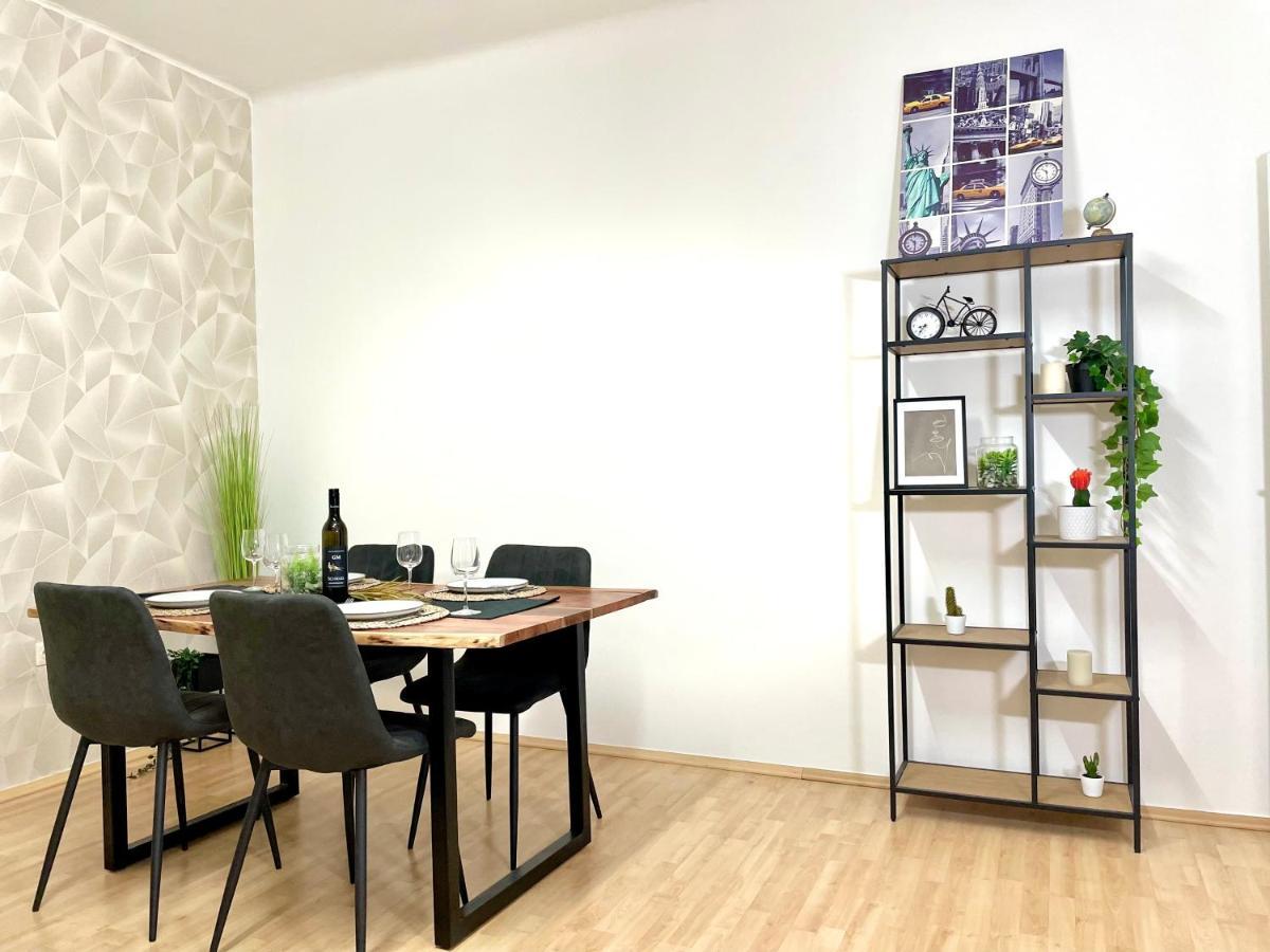 Central Comfy Apartment - Self Check-In Graz Luaran gambar